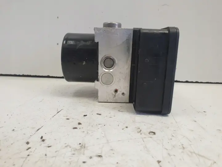 Volvo V70 III XC70 II POMPA ABS hamulcowa 31261142