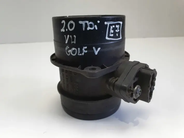 VW Golf V 2.0 TDI PRZEPŁYWOMIERZ POWIETRZA 0281002461 074906461B