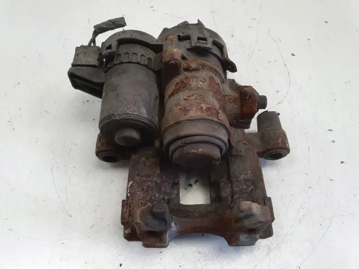 Volvo S90 V90 XC90 II TYLNY ZACISK HAMULCOWY lewy tył 31687345 31687505