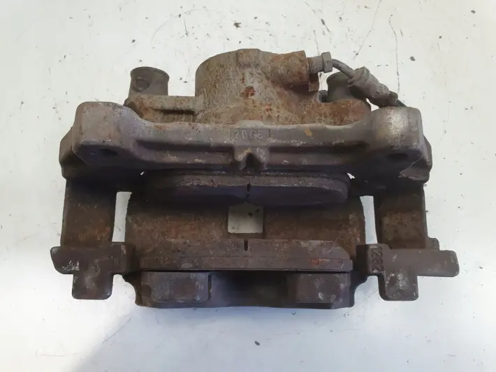 Volvo S60 II V60 I PRZEDNI ZACISK HAMULCOWY prawy przód pasażera 31471664