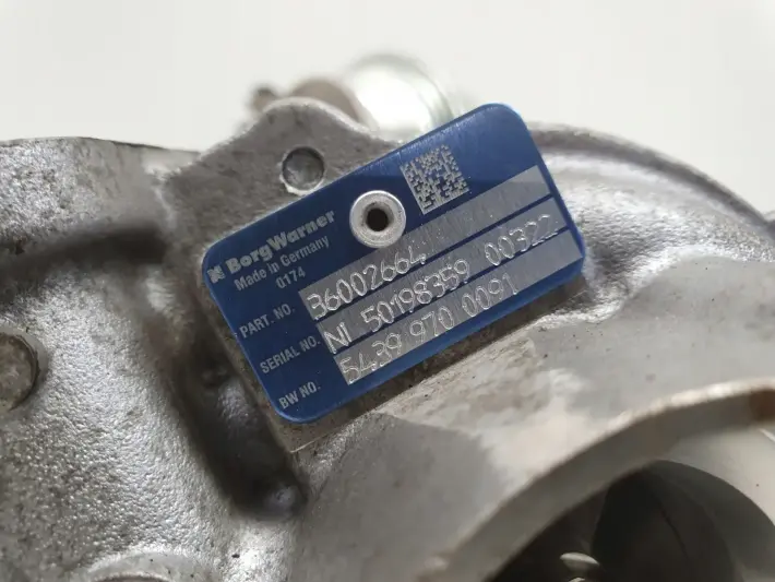 Volvo V60 XC60 S80 2.4 D5 TURBOSPRĘŻARKA turbo 36002757 36002640 31293086