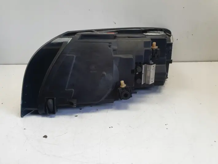 Volvo S40 II V50 LIFT PRZEDNIA LAMPA PRAWA PRAWY PRZÓD europa 31265699