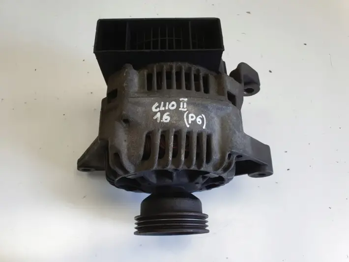 Renault Clio II 1.6 16V ALTERNATOR 7700870279 valeo