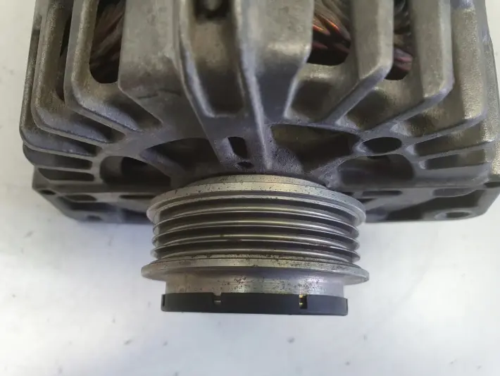 Mercedes W213 E63S AMG 4.0 V8 ALTERNATOR valeo A0009061107 200A