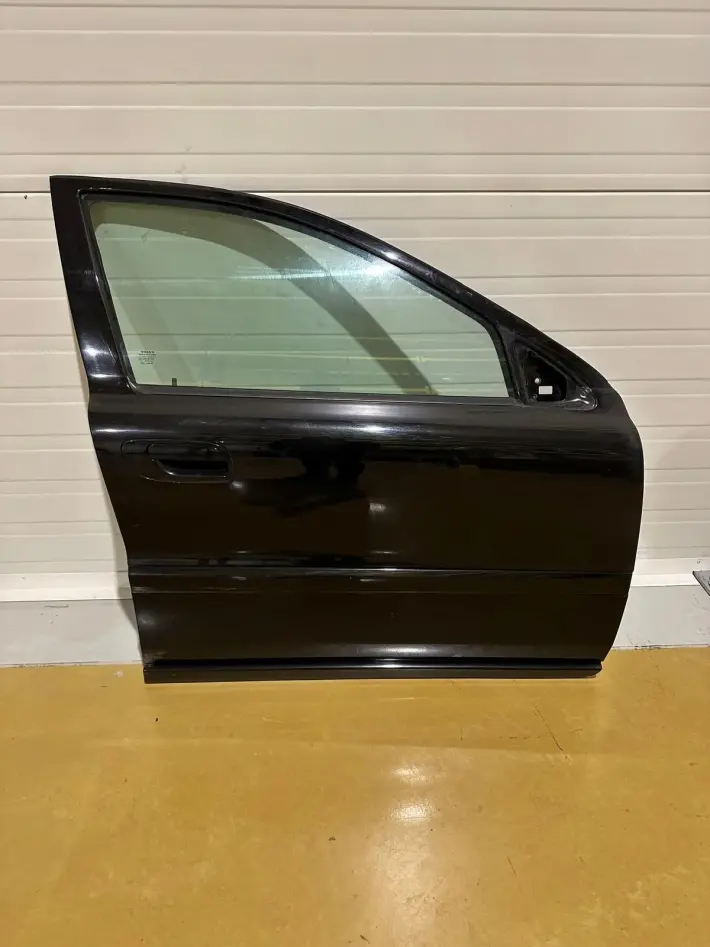 Volvo S60 V70 II 00-09r PRZEDNIE DRZWI PRAWE prawy przód EUROPA