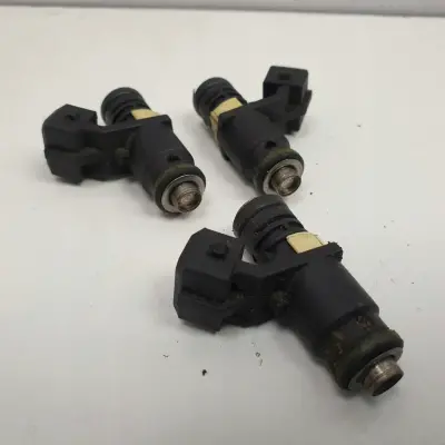 Renault Clio III 1.2 TCE WTRYSKIWACZ