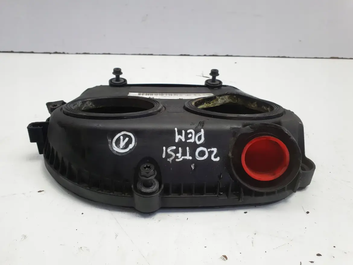 Audi A4 B9 2.0 TFSI OSŁONA ROZRZĄDU obudowa 06K103277F