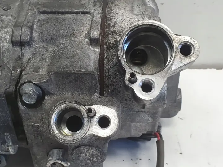 BMW E90 E91 2.0 D SPRĘŻARKA KLIMATYZACJI 447260-1851