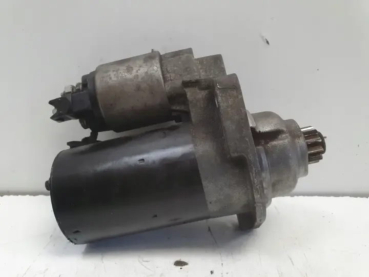 VW New Beetle 1.6 8V ROZRUSZNIK 0001121026 bosch