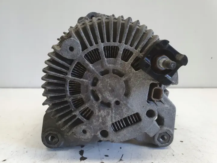 Renault Megane III Scenic III 1.5 DCI ALTERNATOR 8200960533 210A