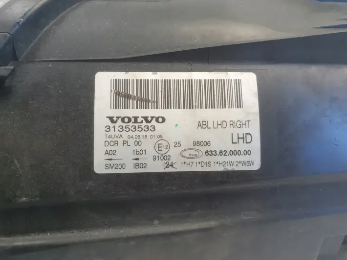 Volvo S80 II V70 III 06-16r PRZEDNIA LAMPA PRAWA PRAWY PRZÓD skręt 31353533