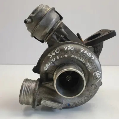 Volvo S60 V70 2.4 D5 TURBOSPRĘŻARKA 8653122