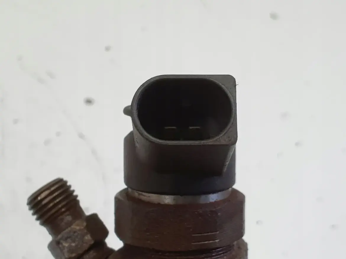 BMW E87 E90 E91 2.0 D WTRYSKIWACZ wtrysk 0445110289