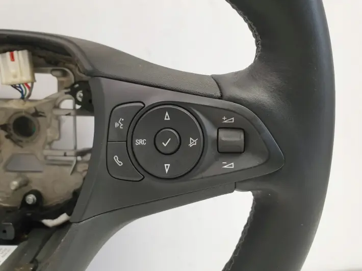 Opel Corsa F SKÓRZANA KIEROWNICA Multifunkcyjna