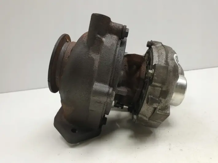 BMW E87 2.0 D TURBOSPRĘŻARKA turbo 7798055