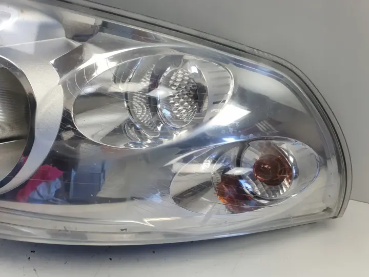 Renault Master III Opel Movano B PRZEDNIA LAMPA PRAWA prawy przód anglik