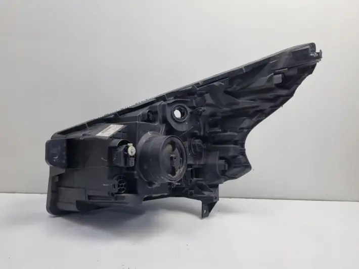 Renault Trafic III 14-19r PRZEDNIA LAMPA PRAWA PRAWY PRZÓD 260109424R