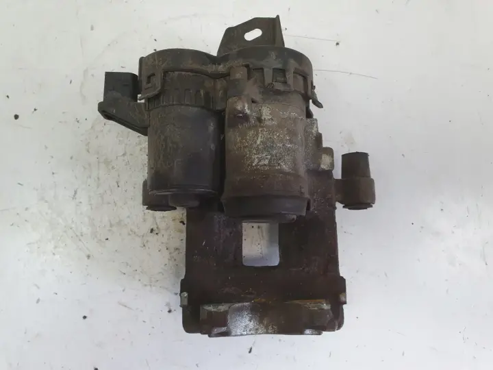 Volvo XC60 II TYLNY ZACISK HAMULCOWY lewy tył KIEROWCY 31687554 32217353