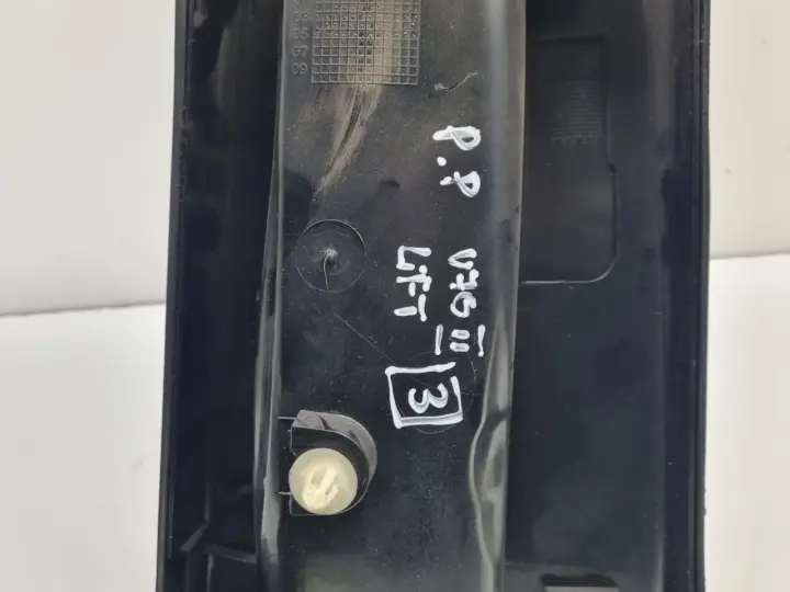 Volvo S60 I XC70 I V70 II lift PRAWA OSŁONA SŁUPKA B Maskownica