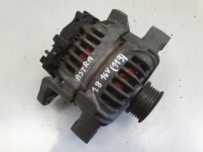 Opel Astra II G 1.8 16V ALTERNATOR bosch 0124425009 YU 120A