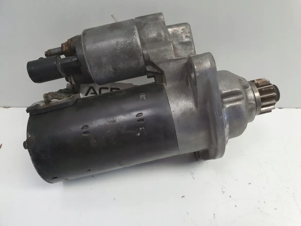 VW Passat B7 2.0 TDI ROZRUSZNIK bosch 02M911024C
