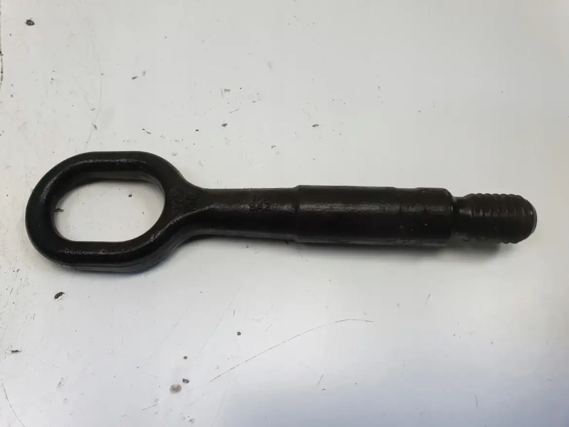 Audi A4 A6 A7 Q5 UCHO HOLOWNICZE Wkrętka hak 8K0805615