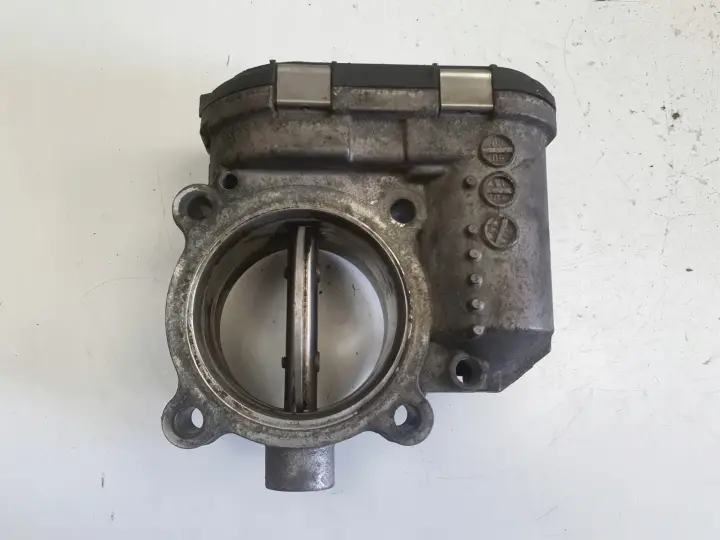 Volvo S60 I V70 II 2.4 D5 PRZEPUSTNICA 8692720 0281002701