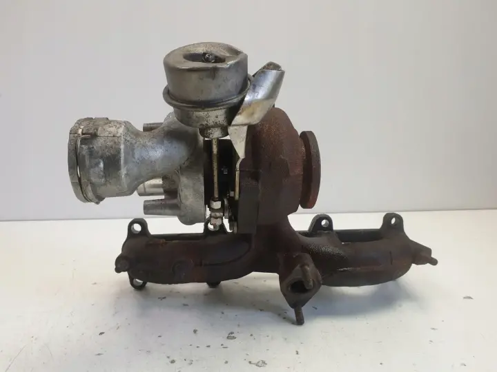 VW Golf V 1.9 TDI TURBOSPRĘŻARKA turbo 038253014g