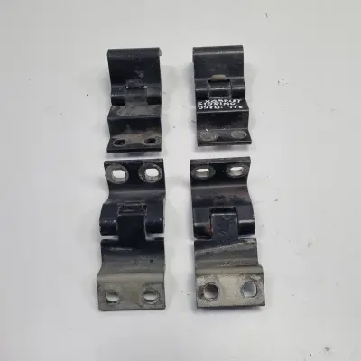 Fiat Fiorino III Qubo Nemo Bipper ZAWIAS DRZWI Kpl zawiasy komplet