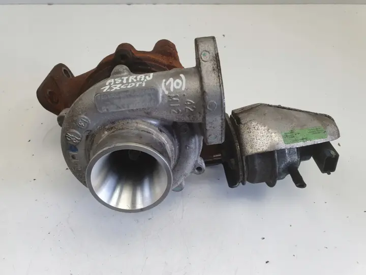 Opel Astra IV J 1.7 CDTI TURBOSPRĘŻARKA turbo 55567731