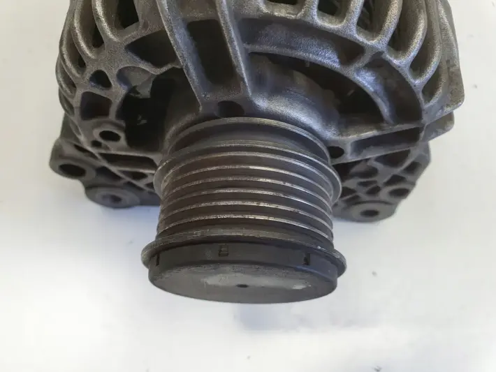 VW Golf IV 1.9 TDI ALTERNATOR 038903023K 70A bosch
