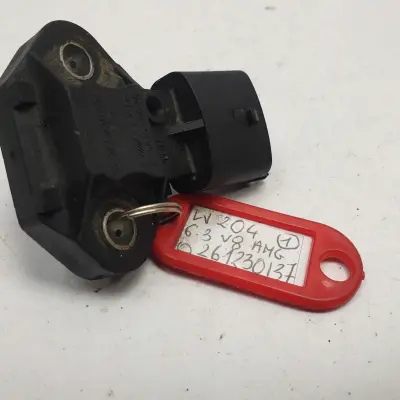 Mercedes W204 6.3 V8 AMG CZUJNIK CIŚNIENIA org