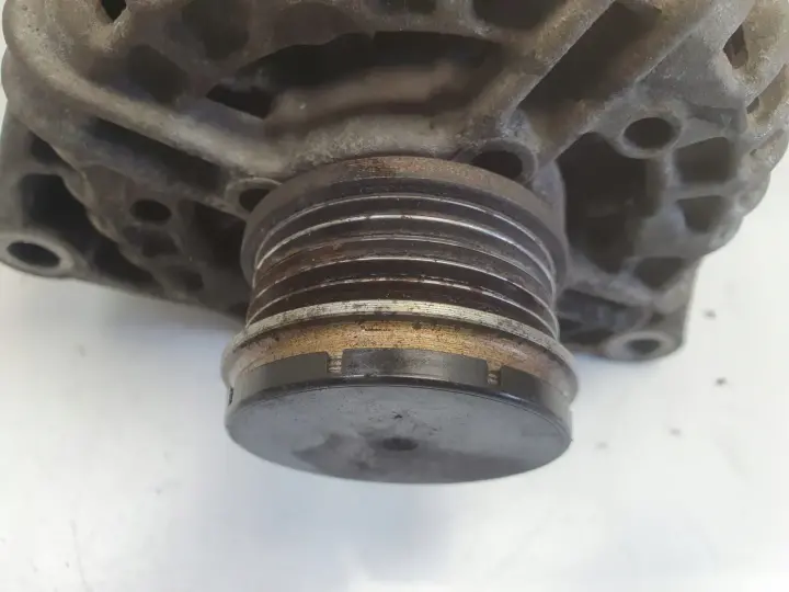 Opel Corsa D 1.4 16V ALTERNATOR bosch 0124425087 120A