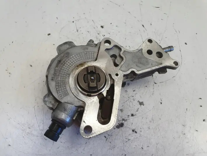 Audi A3 II 8P 1.9 TDI POMPA VACUM wakum 038145209E