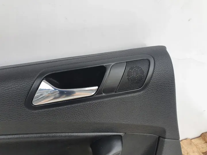 VW Passat B6 KOMBI BOCZEK DRZWI LEWY TYŁ SKÓRA