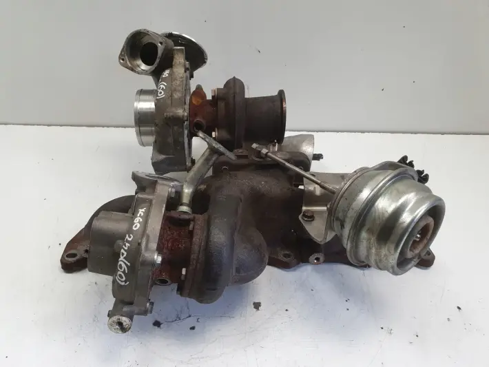 Volvo V60 XC60 S80 II 2.4 D5 TURBOSPRĘŻARKA turbo 36002664 D5244T16
