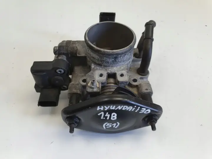 Hyundai i30 1.4 16V PRZEPUSTNICA 35100-2B120 35170-26910