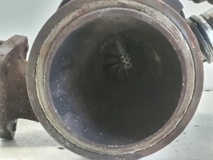 Volvo V40 II 2.0 D3 TURBOSPRĘŻARKA turbo 31380131