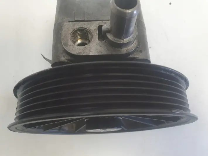 Volvo S80 S60 I XC90 2.5 T POMPA WSPOMAGANIA 8683377 110B