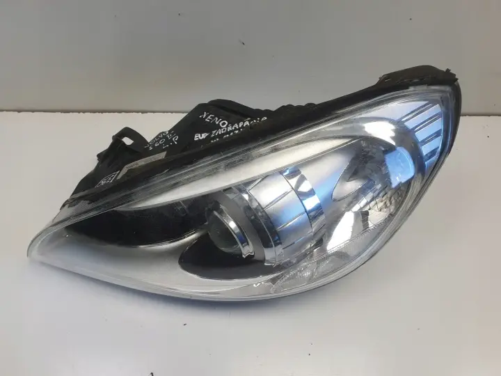 Volvo V60 S60 II PRZEDNIA LAMPA LEWA lewy przód XENON 31299990