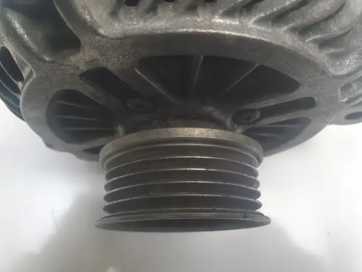 Subaru Legacy IV 2.0 B ALTERNATOR 23700-AA520 23700 AA520