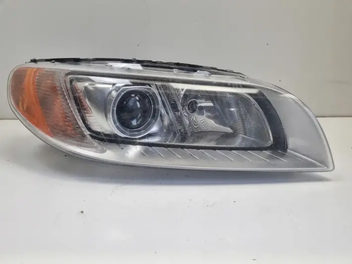 Volvo S80 II V70 III 06-16r PRZEDNIA LAMPA PRAWA PRAWY PRZÓD skręt 31283916