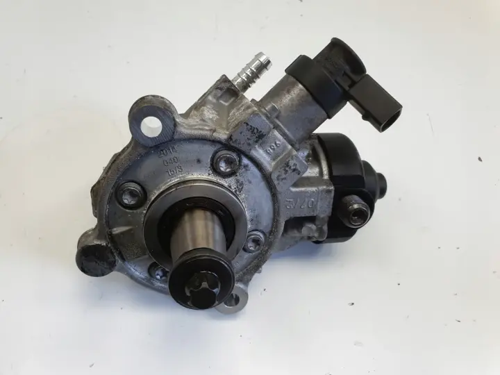 BMW F20 F30 2.0 D POMPA WTRYSKOWA paliwa 0445010519