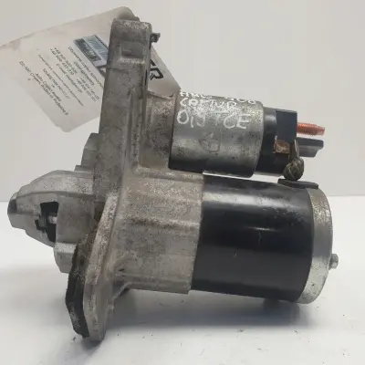 Renault Captur 0.9 TCe ROZRUSZNIK 233000557R