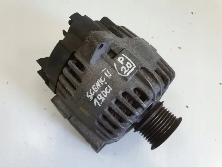 Renault Scenic II 1.9 DCI ALTERNATOR 8200410671 valeo