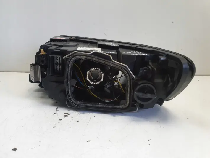 Volvo S40 II V50 LIFT PRZEDNIA LAMPA PRAWA PRAWY PRZÓD europa 31265699