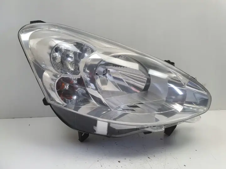 Peugeot Partner III lift PRZEDNIA LAMPA PRAWA prawy przód anglik 9677202180