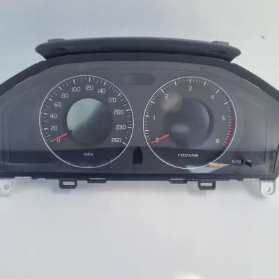 Volvo S80 II V70 III XC70 II LICZNIK ZEGARY Europa diesel 31254535AA