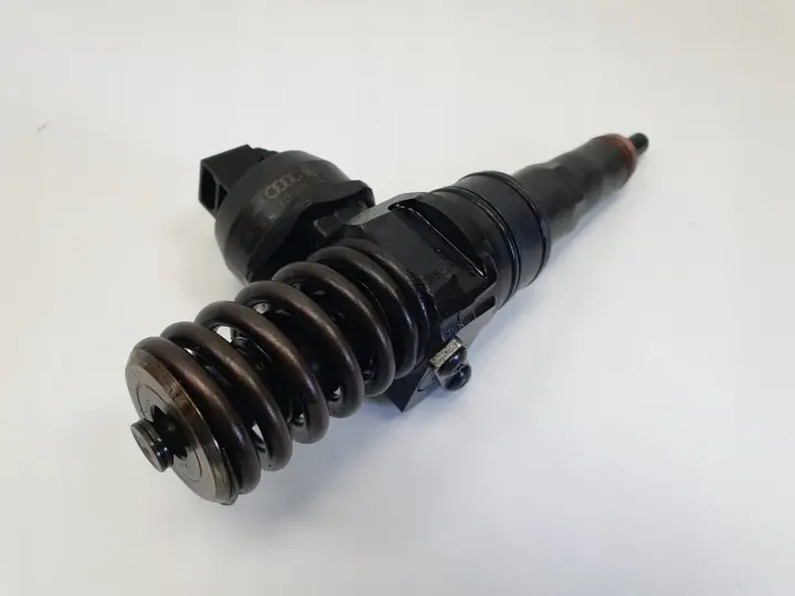 VW Audi Skoda 1.9 TDI WTRYSK Wtryskiwacz pompowtryskiwacz 038130073AG 105KM