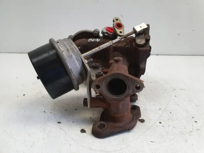 Volvo V60 2.0 D4 TURBOSPRĘŻARKA turbo 31397999 31361655